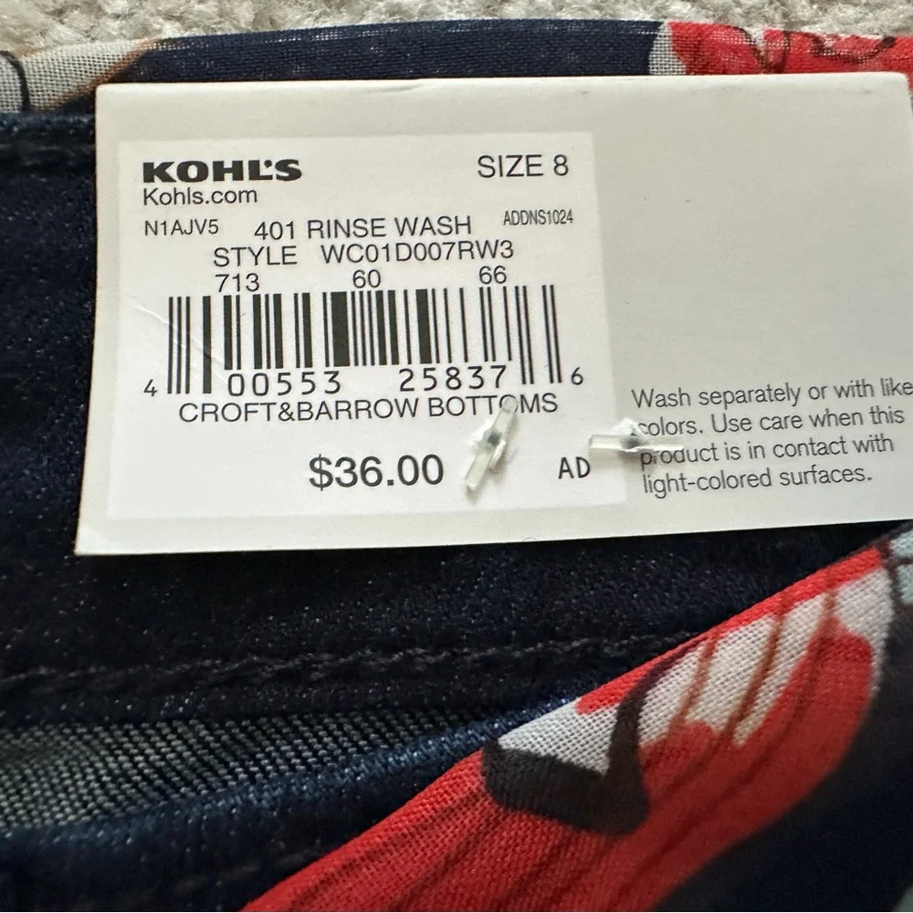 Croft & Barrow Capri Jeans Size 8 Dark Rinse Mid-Rise Stretch NWT - Picture 5 of 9